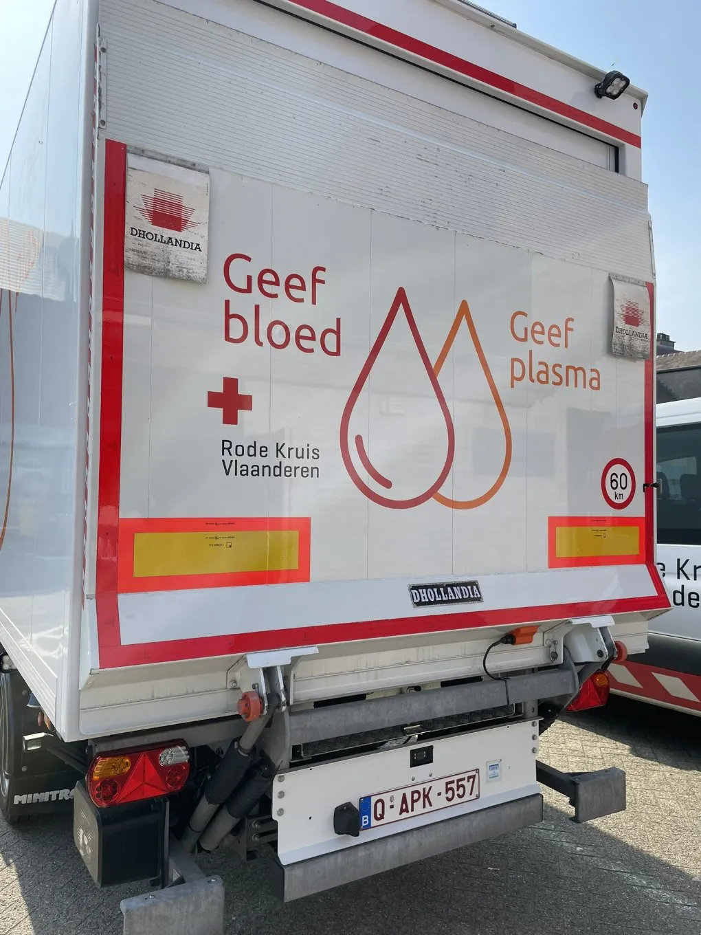 Vrachtwagen van Rode Kruis (vergroot foto)